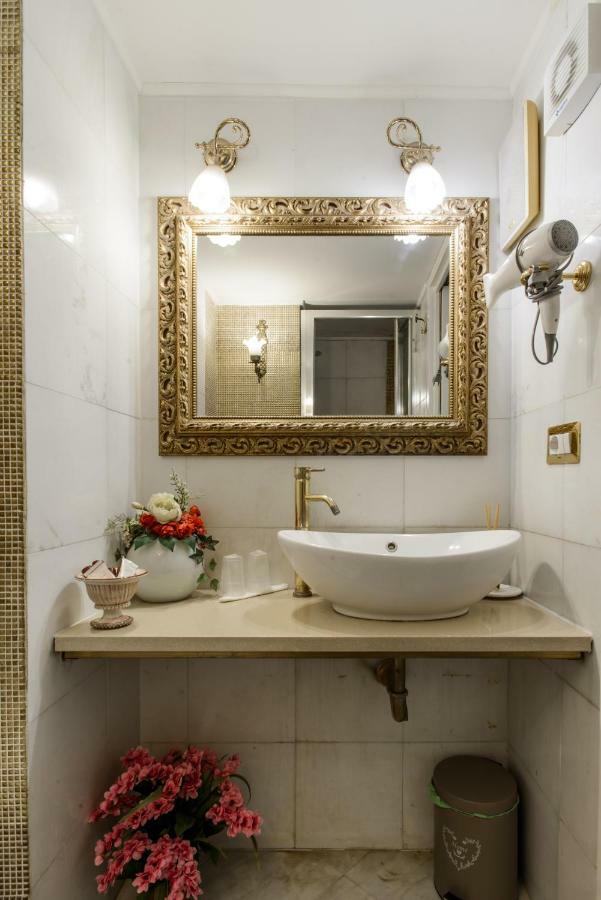 Apartment Edoardo Al Plebiscito Naples