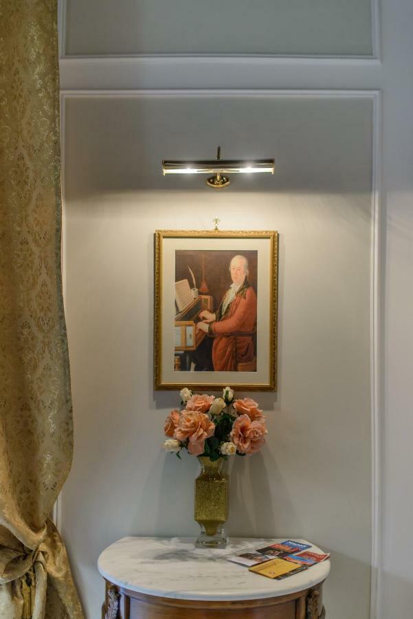 Edoardo Al Plebiscito Apartment *